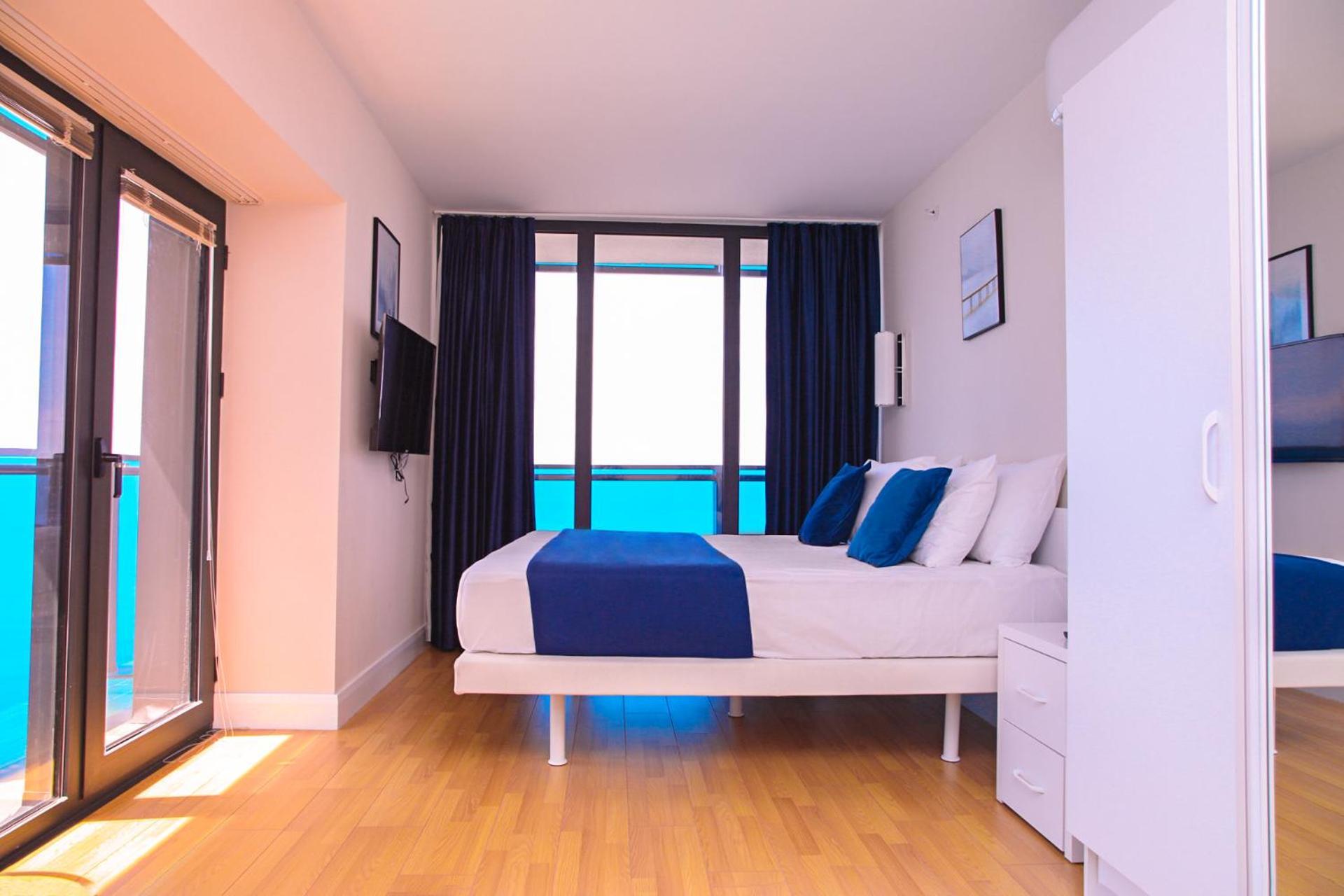Luxury Beach Front Hotel Batoemi Buitenkant foto