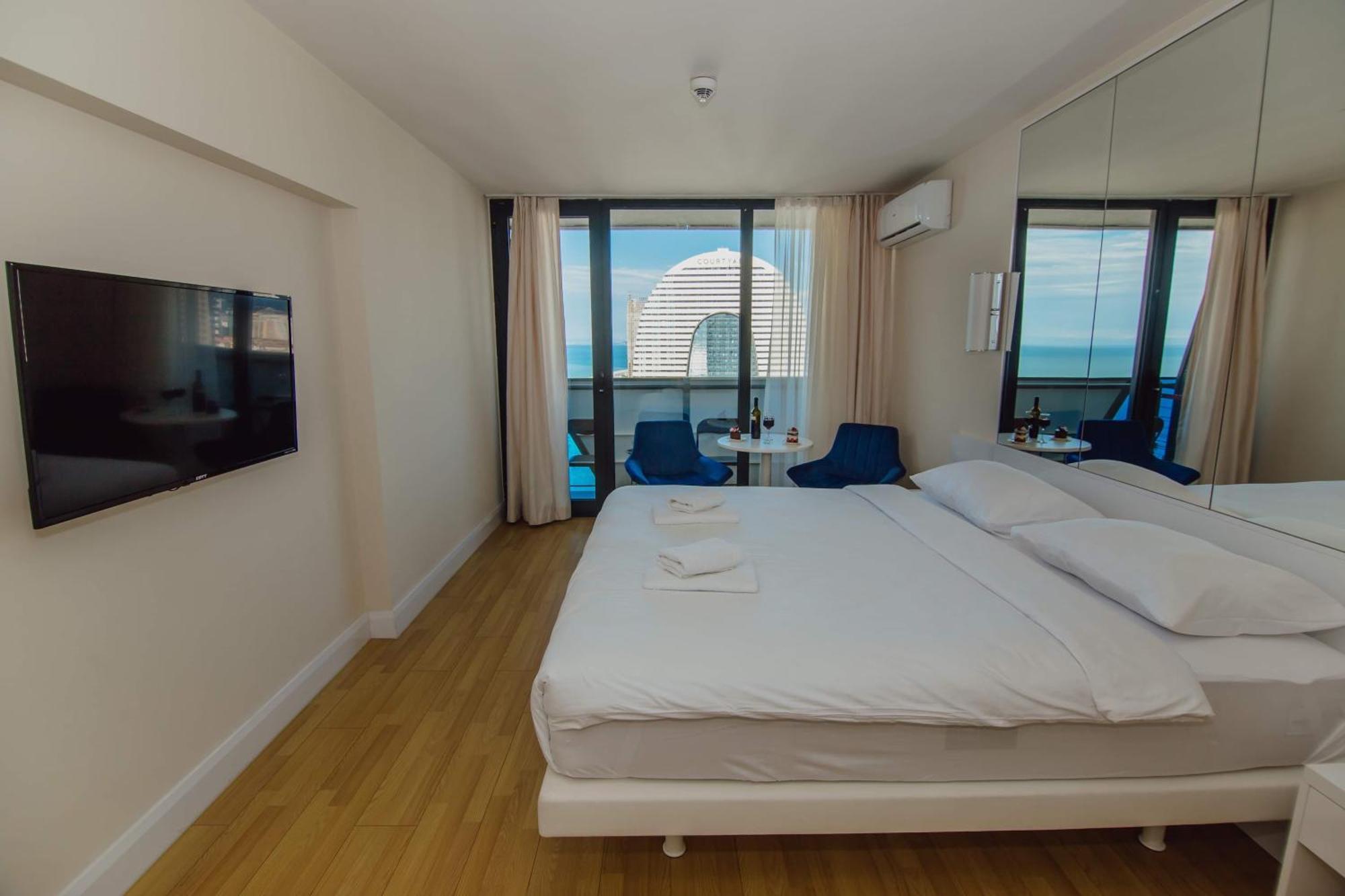 Luxury Beach Front Hotel Batoemi Buitenkant foto