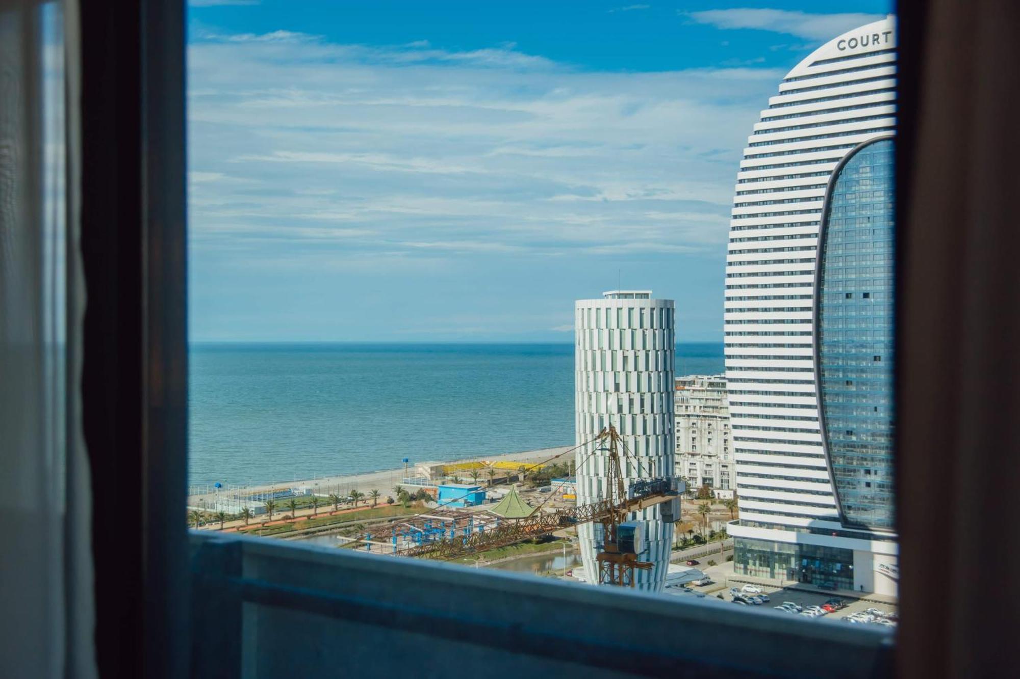 Luxury Beach Front Hotel Batoemi Buitenkant foto
