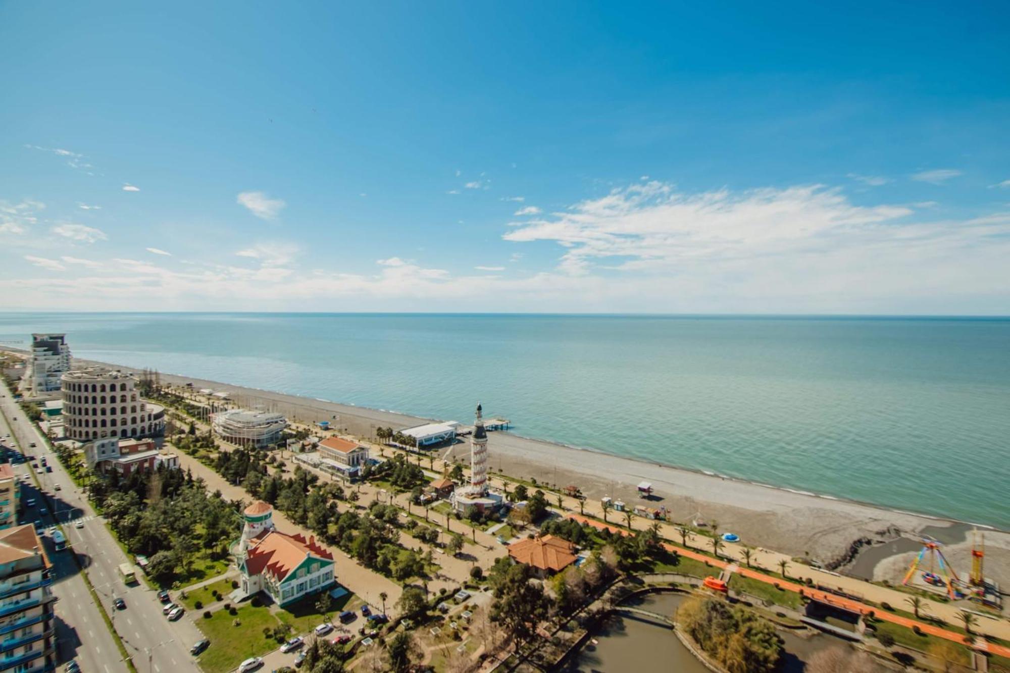 Luxury Beach Front Hotel Batoemi Buitenkant foto