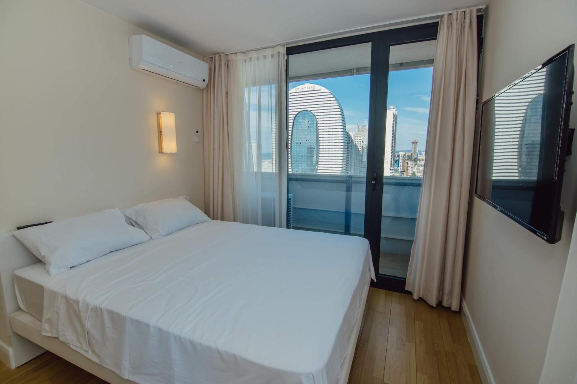 Luxury Beach Front Hotel Batoemi Buitenkant foto