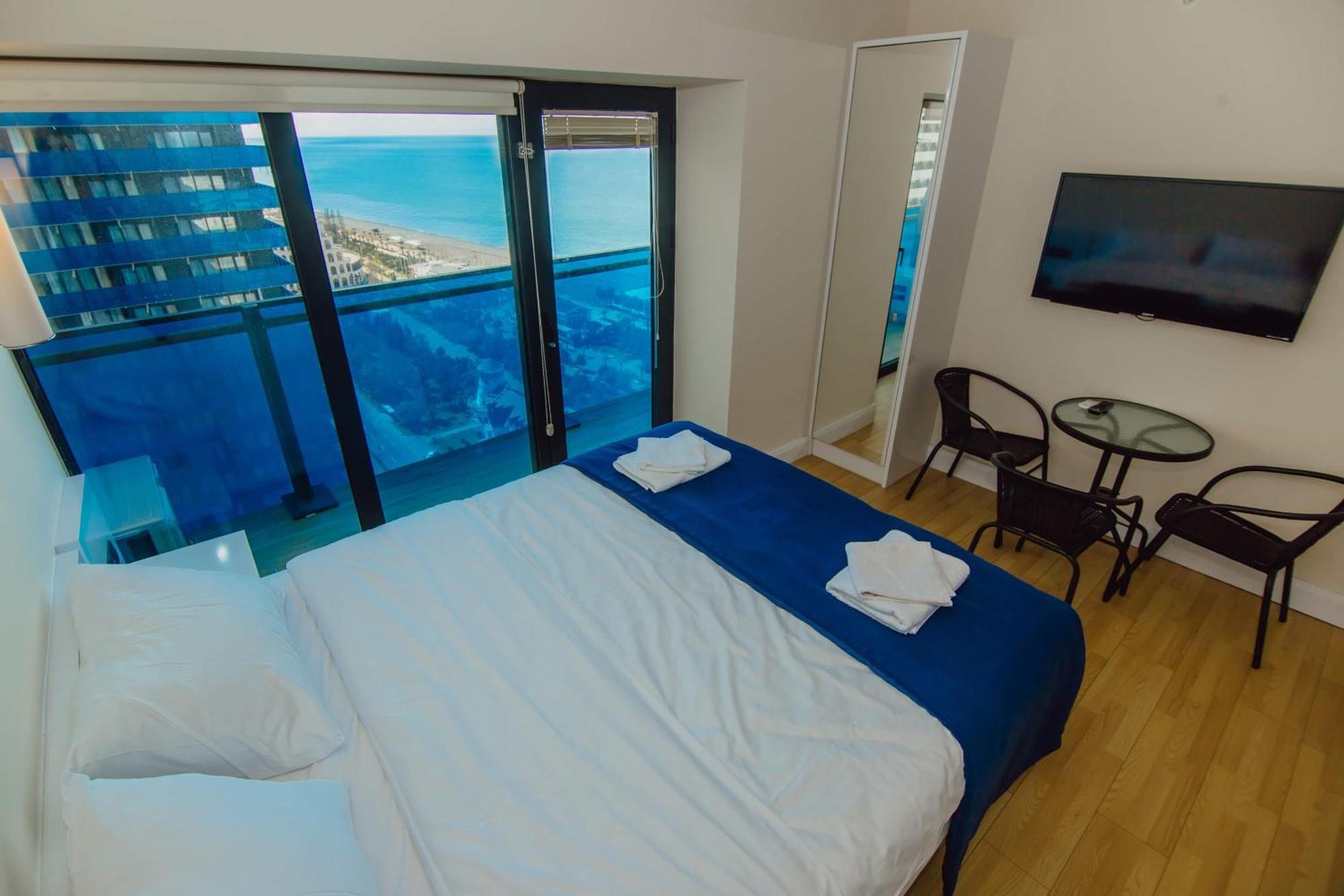 Luxury Beach Front Hotel Batoemi Buitenkant foto