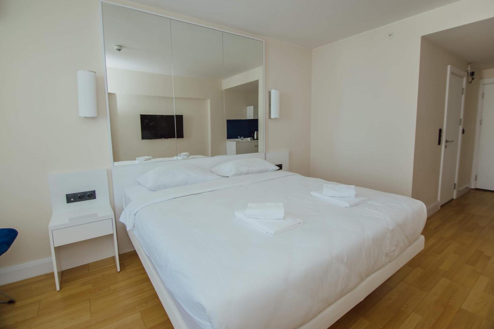 Luxury Beach Front Hotel Batoemi Buitenkant foto