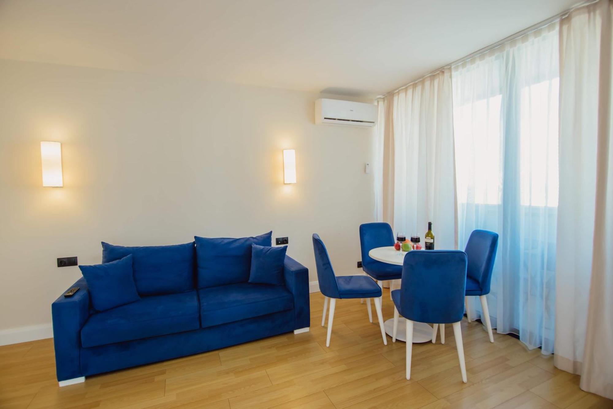 Luxury Beach Front Hotel Batoemi Buitenkant foto